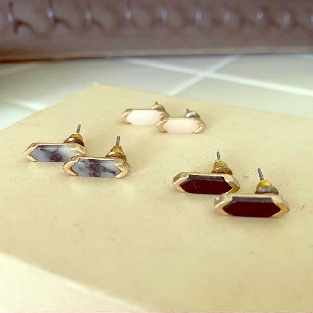 Universal Threads Stud earrings